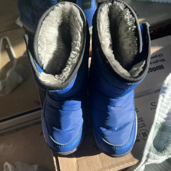 Kids' Vibrant Blue Snow Boots - Picture 3 of 5